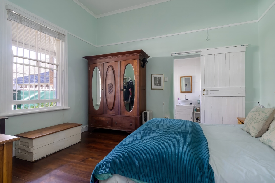 2 Bedroom Property for Sale in Claremont Western Cape